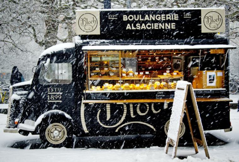 mobilna pekarna v snegu